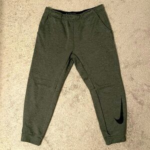 Nike Thermal Sweatpants